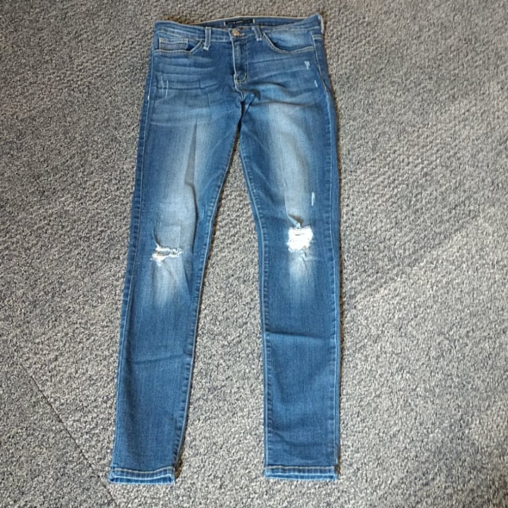 Distressed Jeans